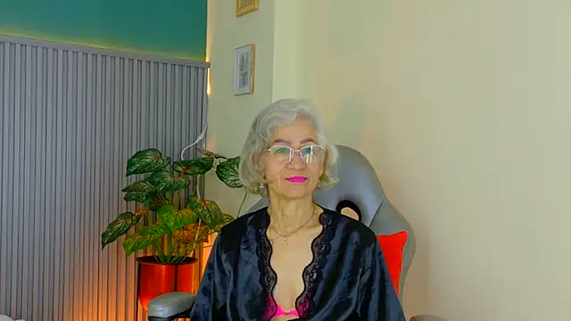 miss monserrate01 online show from 17, 6, 2026