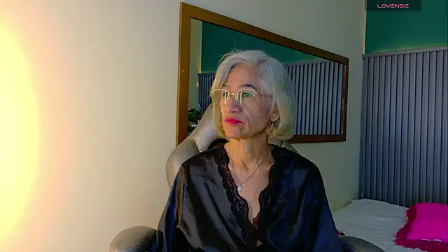 miss monserrate01 online show from 26, 6, 2026