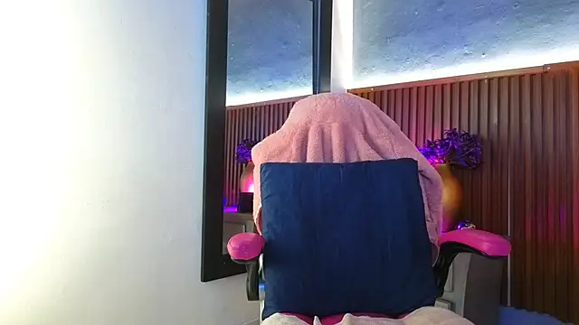 miss monserrate01 online show from 25, 2, 2026