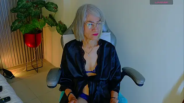 miss monserrate01 online show from 8, 7, 2026