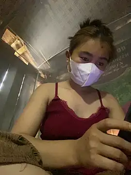 yuii-717 online show from 5, 4, 2026