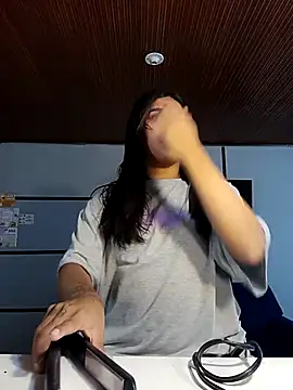 MeelFox online show from 11, 2, 2026