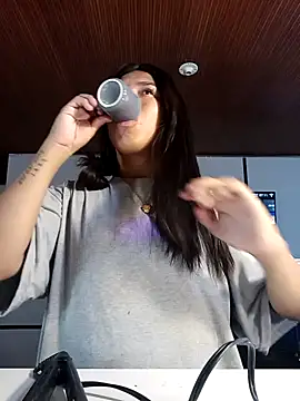 MeelFox online show from 6, 2, 2026