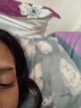 loveofpetitegirls34 online show from 21, 4, 2026