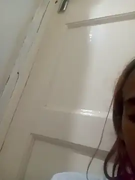 loveofpetitegirls34 online show from 25, 3, 2026