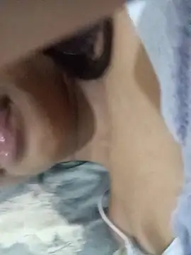 loveofpetitegirls34 online show from 18, 4, 2026