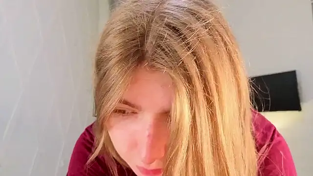 Bubble Chloe online show from 4, 3, 2026