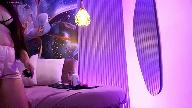 rouxinferno cr online show from 25, 2, 2026