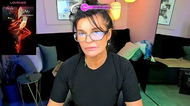 RikaCoutts online show from 7, 7, 2026