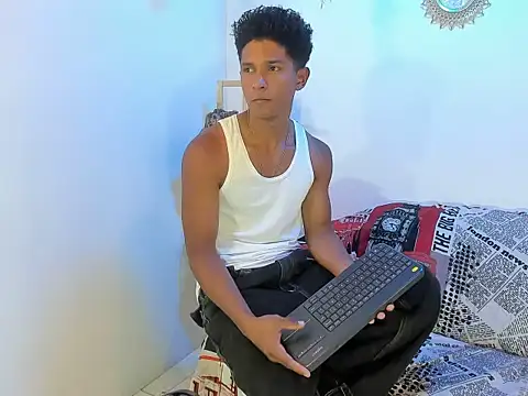 Yoel hot2004 online show from 9, 2, 2026