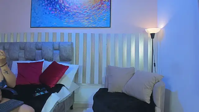 nina glow online show from 28, 2, 2026