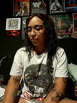 GingerLara online show from 5, 2, 2026