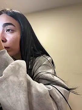 Sara Fernandez  online show from 31, 3, 2026