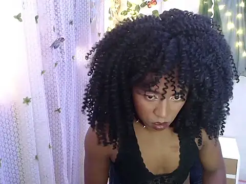 Snapshot of zafiro_blu chatting on 21, 7, 2026 zafiro blu online show from 21, 7, 2026