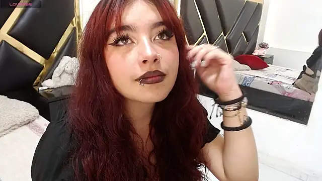 Snapshot of CarolRousee chatting on 19, 5, 2026 CarolRousee online show from 19, 5, 2026