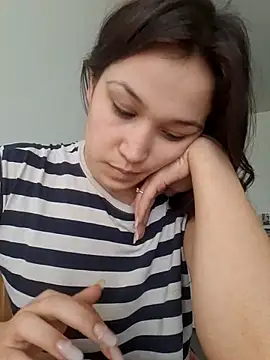 RoxyWeb18 online show from 13, 2, 2026