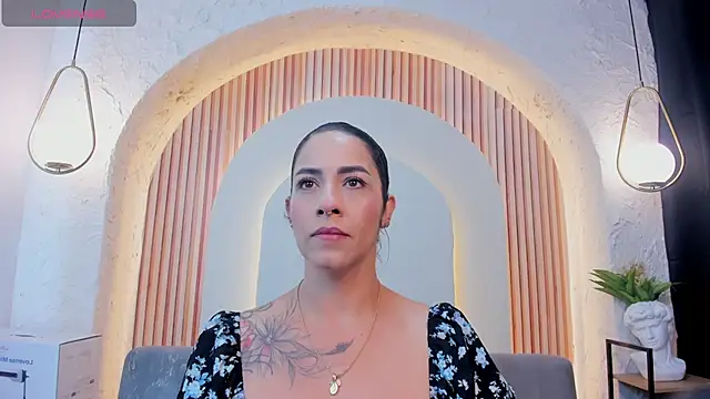 violet scott  online show from 10, 4, 2026