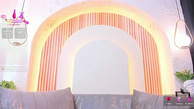 violet scott  online show from 18, 4, 2026