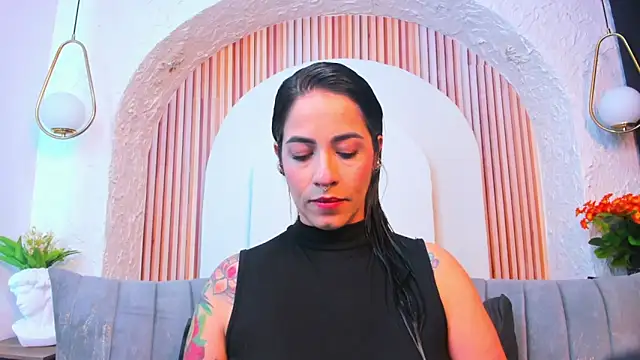 violet scott  online show from 1, 6, 2026
