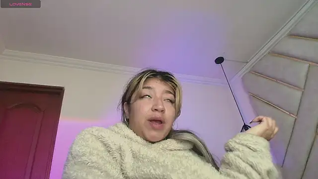 Dahiana Dmour  online show from 17, 4, 2026