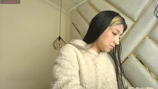 Dahiana Dmour  online show from 7, 4, 2026