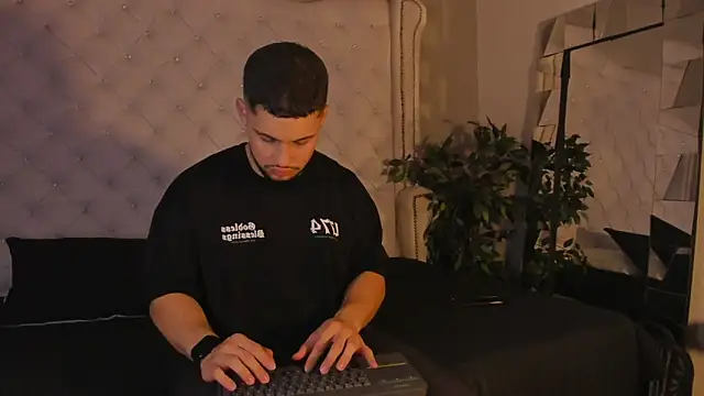 valenssio moretti online show from 27, 3, 2026