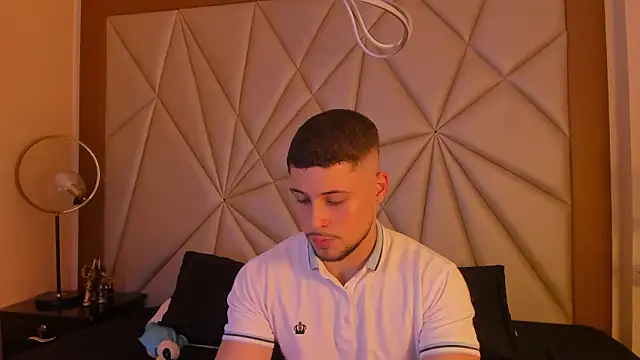 valenssio moretti online show from 25, 3, 2026