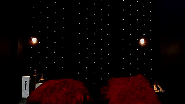 MiaWolton online show from 13, 4, 2026