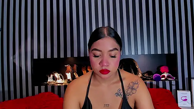 Snapshot of MiaWolton chatting on 13, 7, 2026 MiaWolton online show from 13, 7, 2026