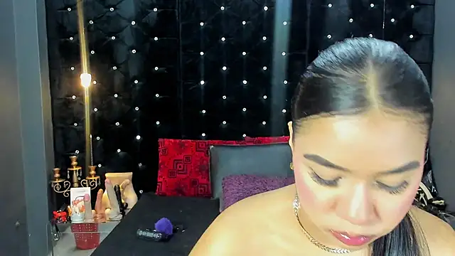 MiaWolton online show from 24, 2, 2026