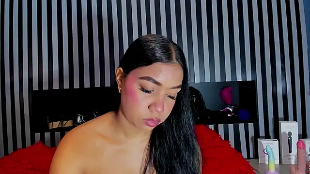 Snapshot of MiaWolton chatting on 17, 7, 2026 MiaWolton online show from 17, 7, 2026