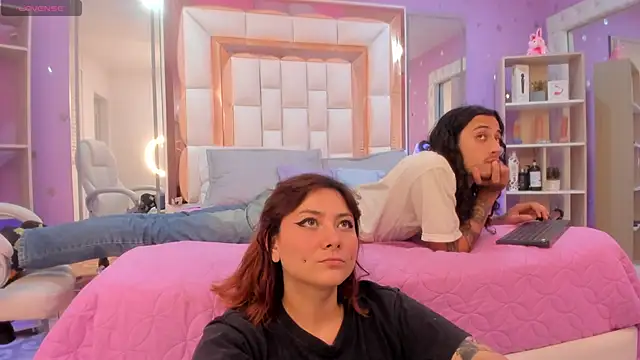 Goldentemptation  online show from 31, 3, 2026