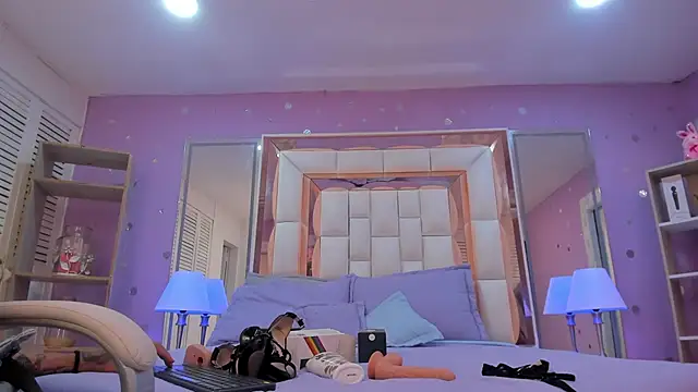 Goldentemptation  online show from 28, 4, 2026