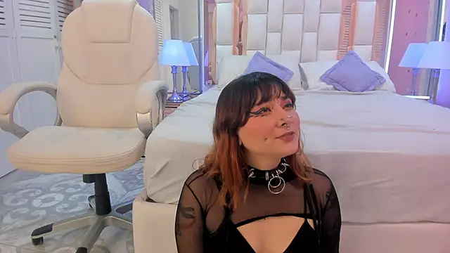 Goldentemptation  online show from 4, 6, 2026