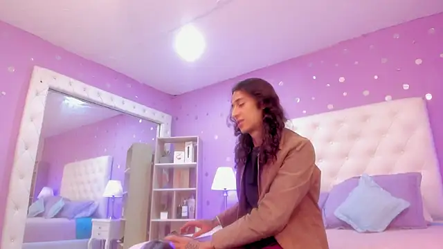 Goldentemptation  online show from 25, 2, 2026