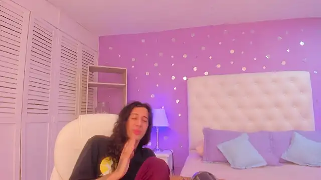 Goldentemptation  online show from 28, 2, 2026