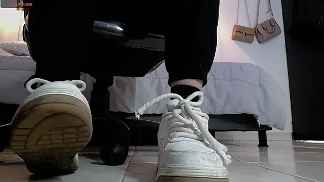 Sharma Amayra online show from 27, 3, 2026