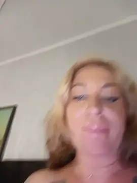 MiaMooly online show from 4, 6, 2026