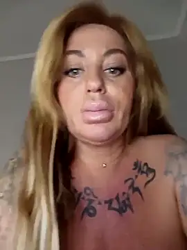 MiaMooly online show from 17, 4, 2026