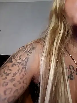 MiaMooly online show from 16, 10, 2025