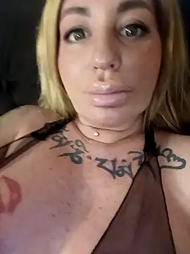 MiaMooly online show from 18, 4, 2026