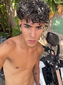 Snapshot of JHON_BIGCOCK23 chatting on 19, 3, 2026 JHON BIGCOCK23 online show from 19, 3, 2026