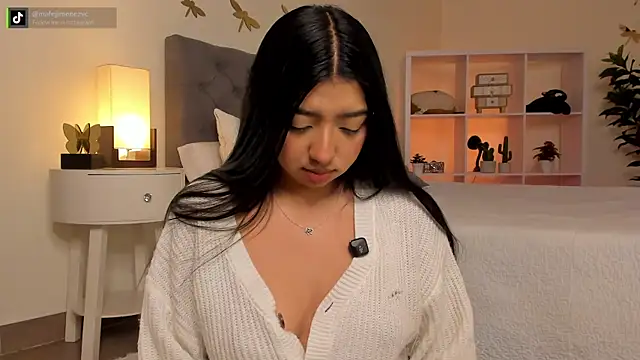 missvancouver online show from 21, 4, 2026