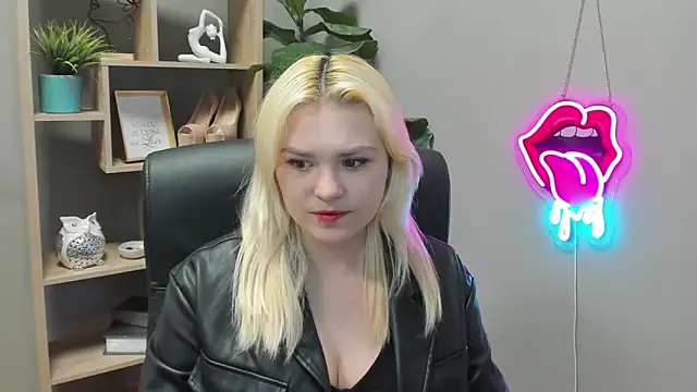 SweetLilyxo online show from 7, 4, 2026