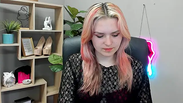 SweetLilyxo online show from 4, 7, 2026