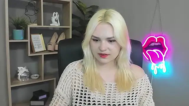Snapshot of SweetLilyxo chatting on 3, 5, 2026 SweetLilyxo online show from 3, 5, 2026