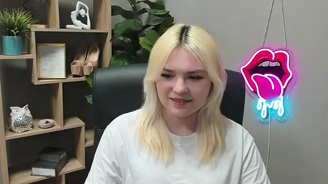 SweetLilyxo online show from 10, 3, 2026