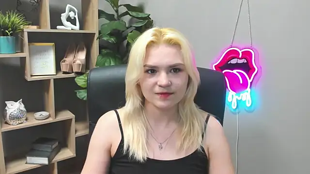 SweetLilyxo online show from 25, 3, 2026