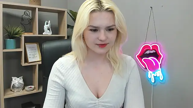 Snapshot of SweetLilyxo chatting on 29, 5, 2026 SweetLilyxo online show from 29, 5, 2026
