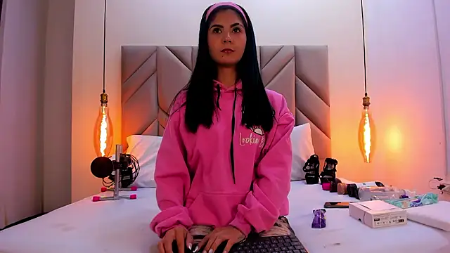 IsabellaFoox online show from 10, 3, 2026